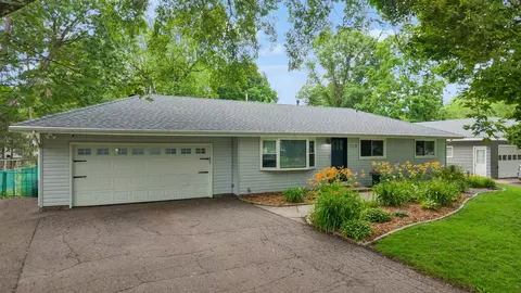 124 Harrington Dr, Long Lake, MN 55356