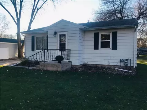 1420 6th St SW, Willmar, MN 56201