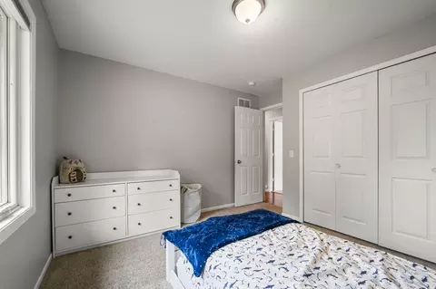 Bedroom - 4806 Shevlin Ct, Eagan, MN 55122 photo 5 of 8