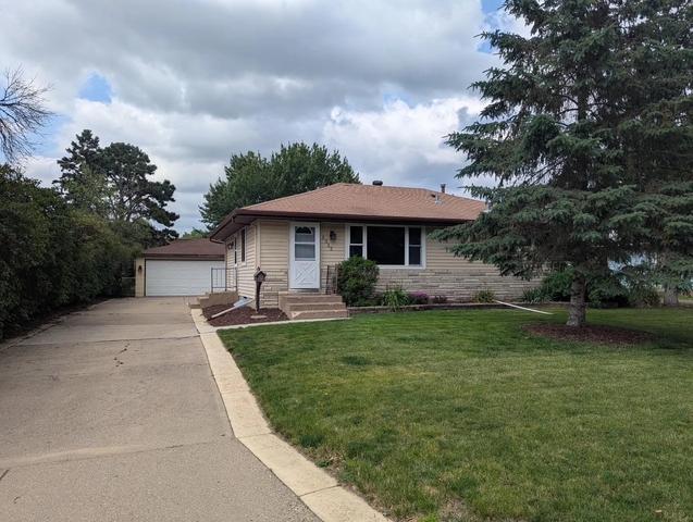 5312 Howe Ln, Brooklyn Center, MN 55429