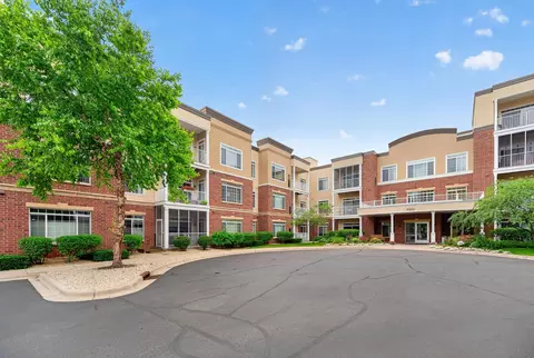 8200 W 33rd St #323, Saint Louis Park, MN 55426