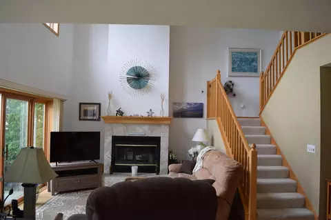 Living - 8038 Par Five Dr, Onamia, MN 56359 photo 2 of 3