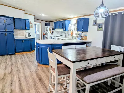 Kitchen - 21165 Eagle Dr, Osakis, MN 56360 photo 2 of 8