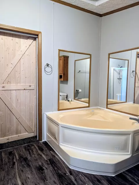 Bath - 21165 Eagle Dr, Osakis, MN 56360 photo 1 of 4