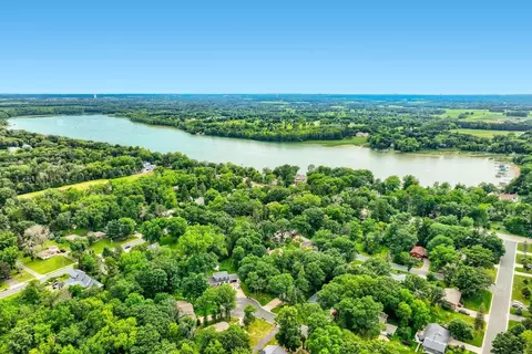 3081 Laverne Ct N, Lake Elmo, MN 55042