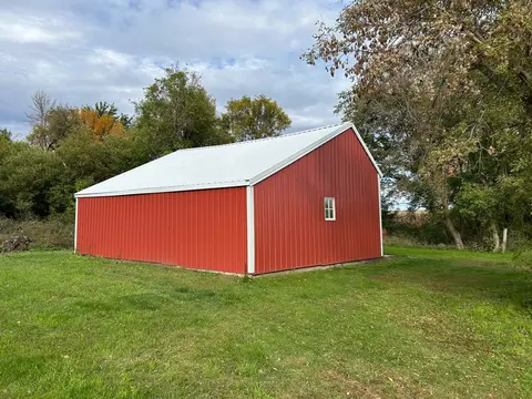 Exterior - 345 200th Ave SW, Appleton, MN 56208 photo 4 of 8