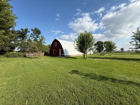 Exterior - 345 200th Ave SW, Appleton, MN 56208 photo 2 of 7