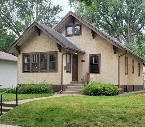 3739 Oliver Ave N, Minneapolis, MN 55412