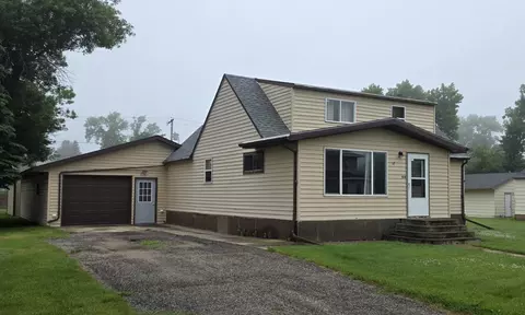 1104 Foster Ave NE, Cooperstown, ND 58425