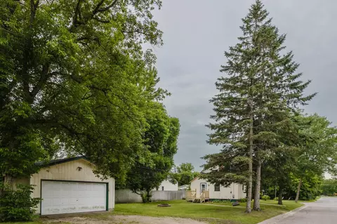 Exterior - 924 3rd Ave NE, Brainerd, MN 56401 photo 4 of 4