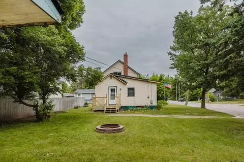 Exterior - 924 3rd Ave NE, Brainerd, MN 56401 photo 3 of 4