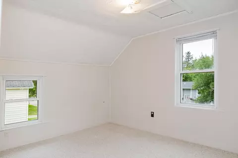 Bedroom - 924 3rd Ave NE, Brainerd, MN 56401 photo 3 of 4