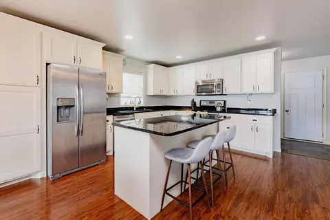 Kitchen - 6087 56th Ave S, Fargo, ND 58104 photo 2 of 3