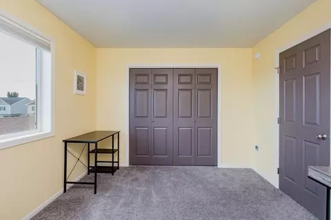 Bedroom - 6087 56th Ave S, Fargo, ND 58104 photo 3 of 8