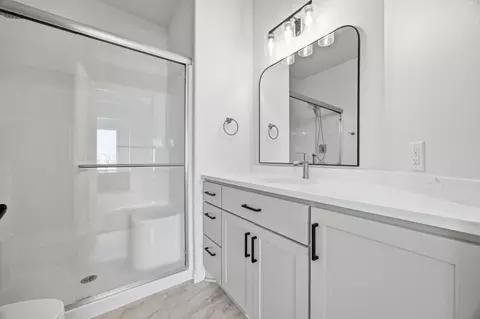 Bath - 7494 Eagle Pointe Dr S, Fargo, ND 58104 photo 1 of 3
