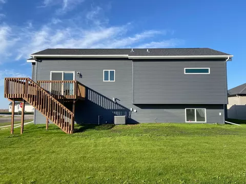 Exterior - 7494 Eagle Pointe Dr S, Fargo, ND 58104 photo 4 of 5