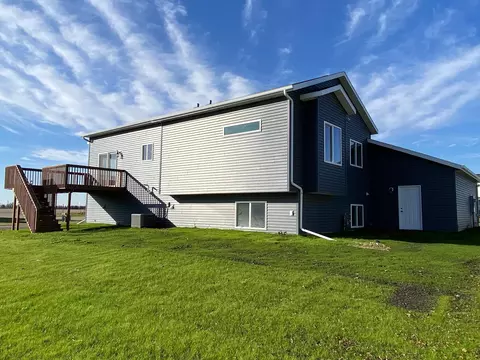 Exterior - 7494 Eagle Pointe Dr S, Fargo, ND 58104 photo 5 of 5