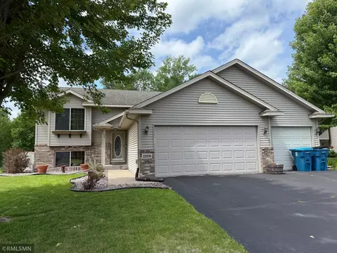 22076 Ethan Ave, Forest Lake, MN 55025