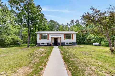 27176 Birch Dr, Bovey, MN 55709