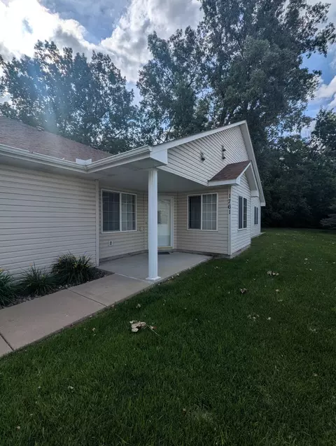 1761 Ojibway Dr, Centerville, MN 55038