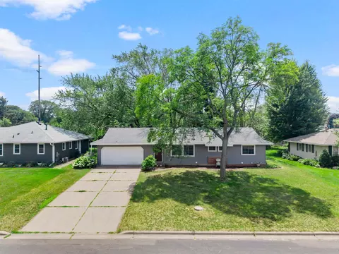 340 109th Ln NW, Coon Rapids, MN 55448
