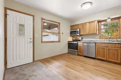 Entry Way - 2105 Centennial Dr, Saint Cloud, MN 56303 photo 1 of 1