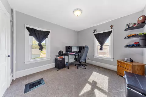 Bedroom - 727 2nd St NW, Faribault, MN 55021 photo 3 of 5