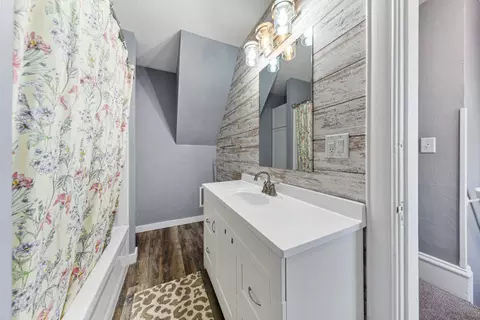Bath - 727 2nd St NW, Faribault, MN 55021 photo 1 of 1
