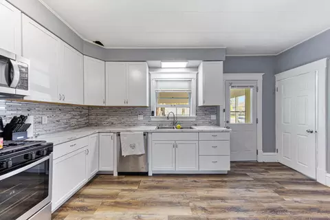 Kitchen - 727 2nd St NW, Faribault, MN 55021 photo 2 of 3