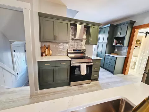 Kitchen - 914 N 4th St, Montevideo, MN 56265 photo 2 of 5
