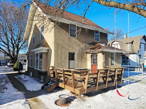 Exterior - 914 N 4th St, Montevideo, MN 56265 photo 7 of 8