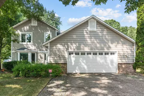 10298 Mooer Ln, Eden Prairie, MN 55347