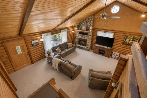 11897 Elm Cir, Pine City, MN 55063