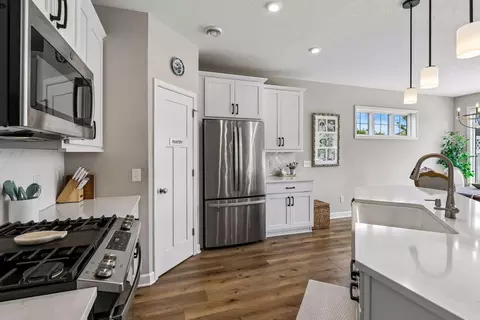 4649 Foxglove Dr, Excelsior, MN 55331 photo 19