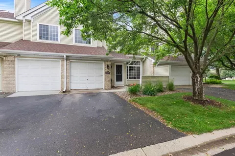 15345 Greenhaven Ln #111, Burnsville, MN 55306