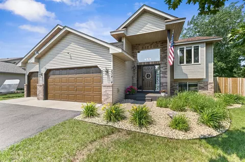 23414 Arrowhead St NW, Saint Francis, MN 55070