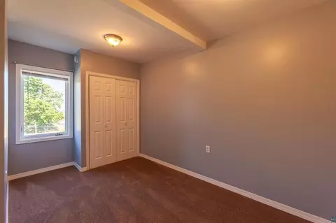 Bedroom - 25 E 7th St, Duluth, MN 55805 photo 3 of 5
