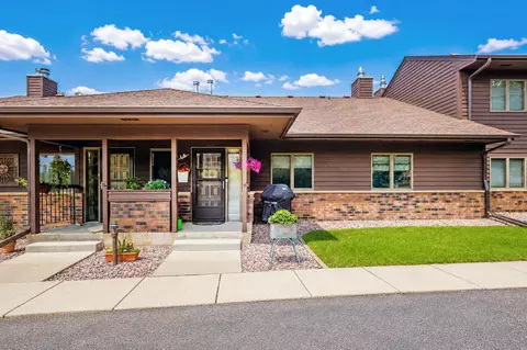 826 4th Ave NE, Waseca, MN 56093