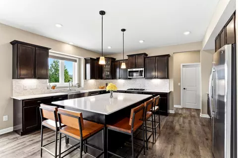 2232 Sorrel Ct, Victoria, MN 55386