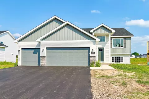 1500 Woods Rd NE, Isanti, MN 55040