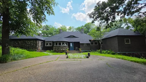 2465 French Lake Rd, Wayzata, MN 55391
