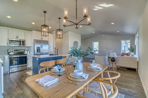 Dining - 6807 Belding Dr S, Fargo, ND 58104 photo 2 of 2
