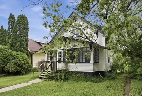 228 9th St N, Breckenridge, MN 56520