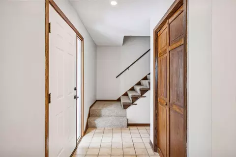 Entry Way - 7050 Pioneer Trl, Greenfield, MN 55357 photo 1 of 2