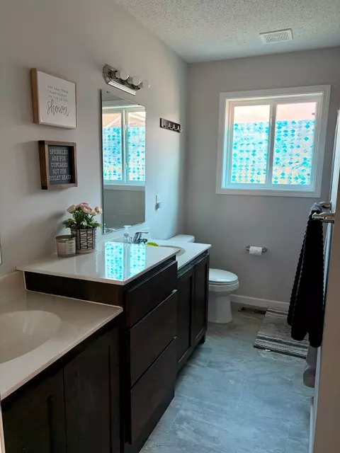 Bath - 404 Cardinal St, Mora, MN 55051 photo 2 of 3
