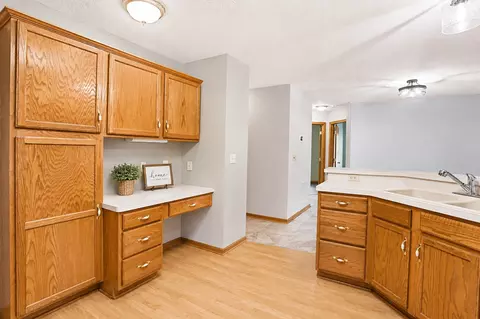Kitchen - 2102 Oak Tree Ln #A, Austin, MN 55912 photo 4 of 4