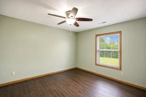 Bedroom - 2102 Oak Tree Ln #A, Austin, MN 55912 photo 2 of 5