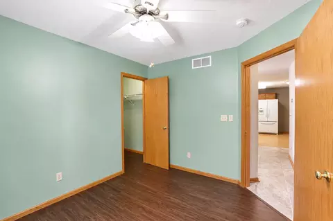 Bedroom - 2102 Oak Tree Ln #A, Austin, MN 55912 photo 5 of 5