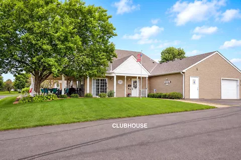 Exterior - 2102 Oak Tree Ln #A, Austin, MN 55912 photo 6 of 6