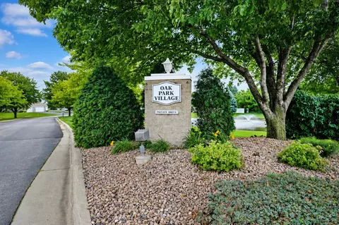 View/Area - 2102 Oak Tree Ln #A, Austin, MN 55912 photo 1 of 9